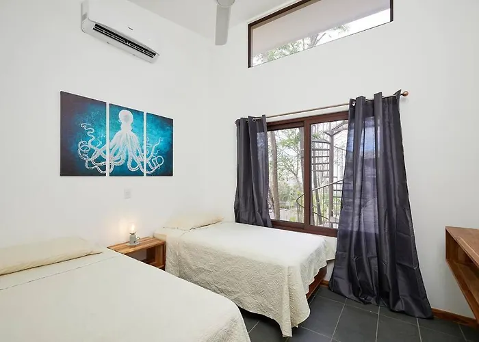 Turtle Townhome #4 Private Pool & Garden 300mtrs To Сasa de vacaciones